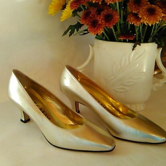 NEW Pancaldi Heels in Gold Leather - Picture 1 of 10